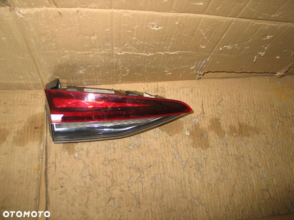 lampa tyl led lewa w klape skoda octavia 4 IV kombi 5E7945307 oryginal - 3
