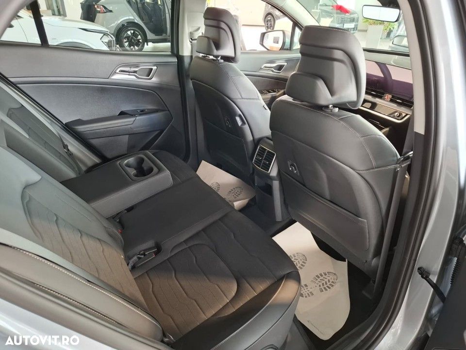 Kia Sportage 1.6 T-GDI 7DCT HP 4x2 MHEV Style - 9