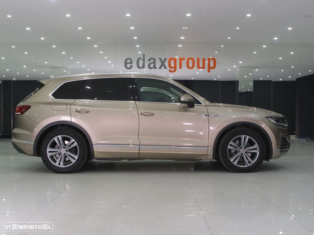 VW Touareg 3.0 TDI V6 Elegance Plus - 2