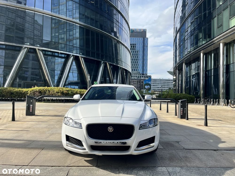 Jaguar XF 2.0 T Prestige - 1