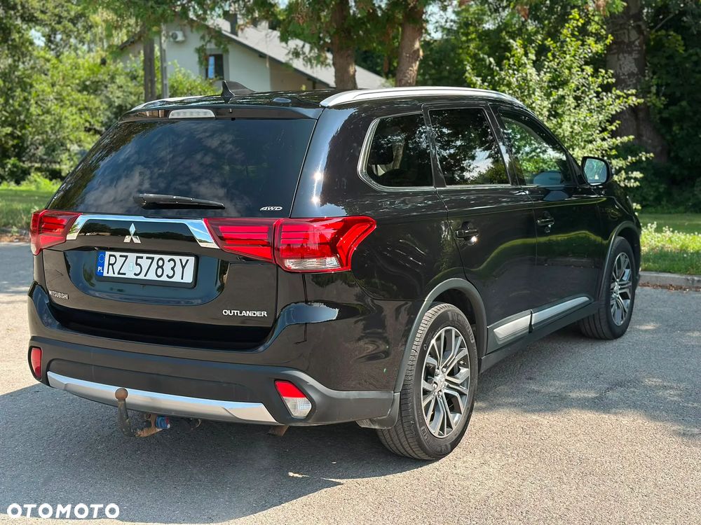Mitsubishi Outlander 2.2 DID Instyle Navi 4WD - 18