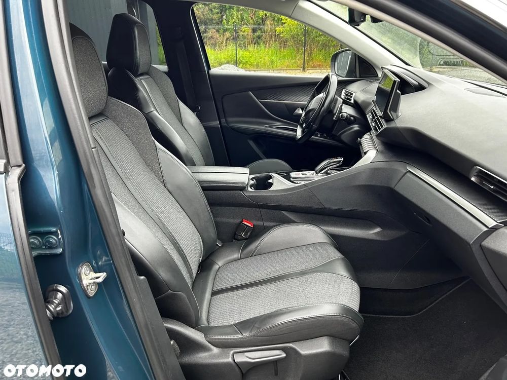 Peugeot 3008 225 e-EAT8 Allure - 38