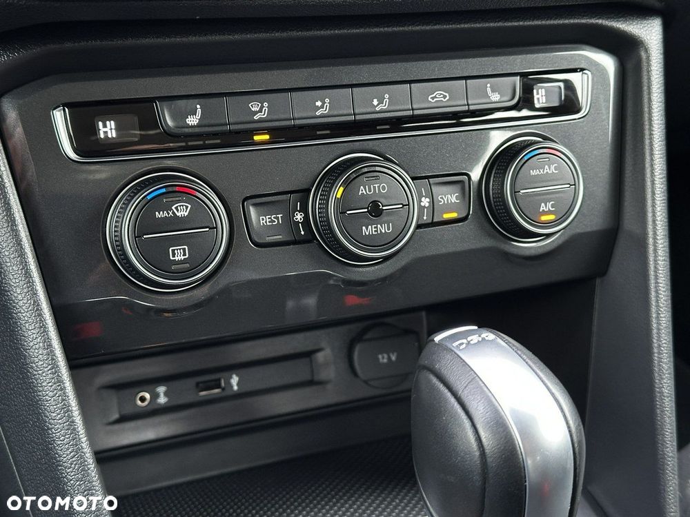 Volkswagen Tiguan 2.0 TDI SCR 4MOTION DSG Highline - 25