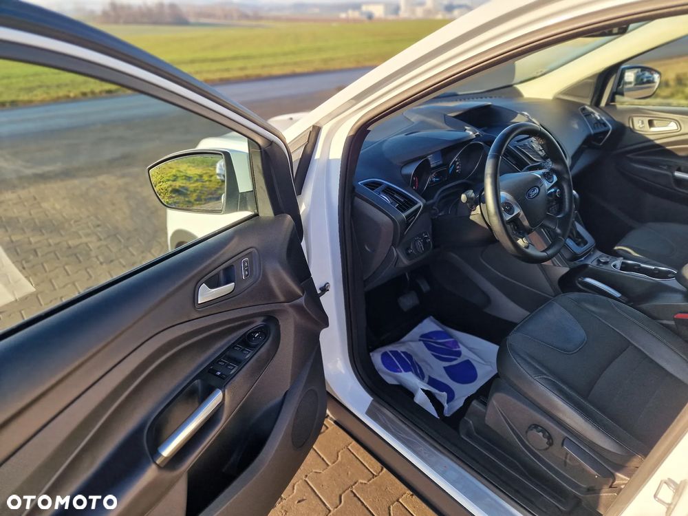 Ford Kuga 2.0 TDCi 4x4 Titanium - 17