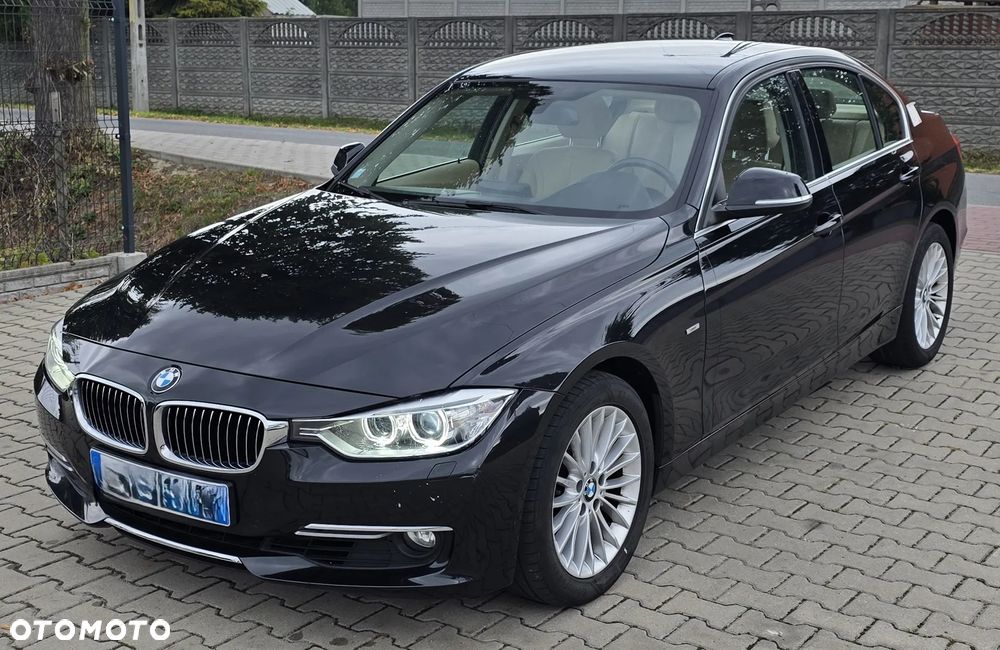 BMW Seria 3 320i Luxury Line - 1
