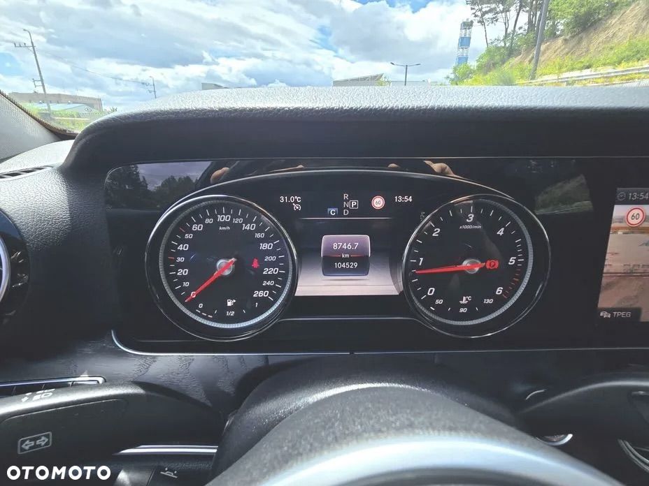 Mercedes-Benz Klasa E 220 d 4Matic 9G-TRONIC Avantgarde - 13