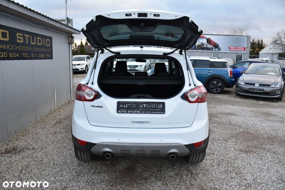 Ford Kuga 2.0 TDCi 2x4 Titanium - 25