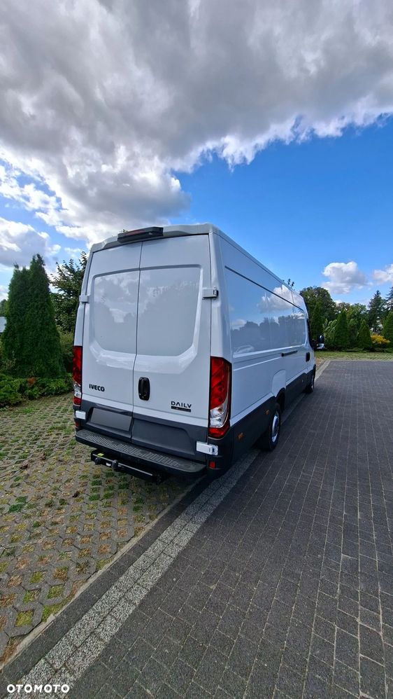 Iveco Daily 35S18 3.0 Hi-Matic L4H2 Maxi ful opcja super stan - 3