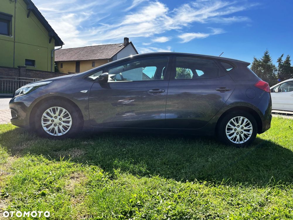 Kia Ceed 1.4 CVVT Attract plus - 4