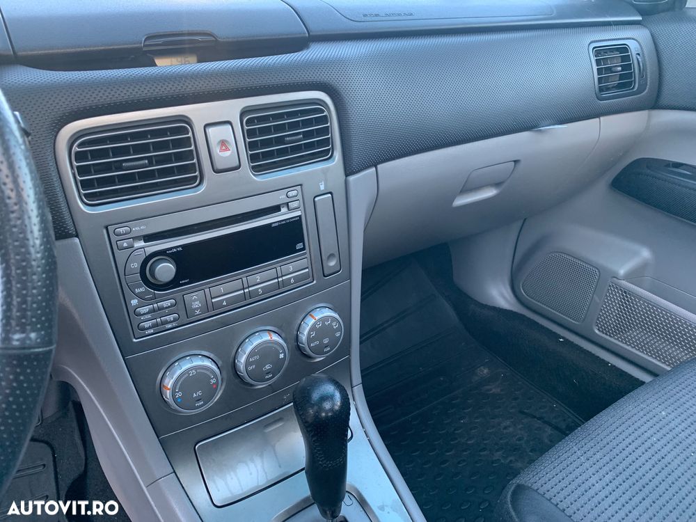 Subaru Forester 2.0 Base Aut - 29