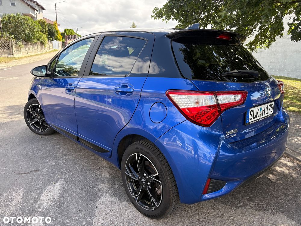 Toyota Yaris Hybrid 100 Selection Passion - 8