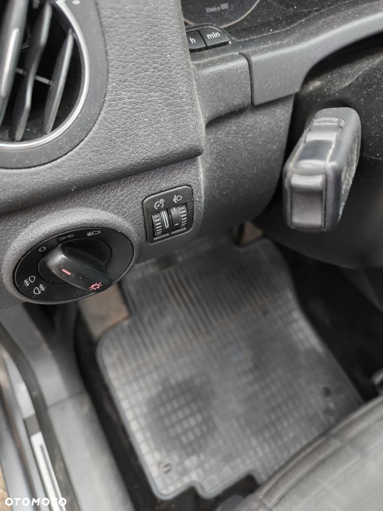 Volkswagen Golf Plus 1.6 Goal - 24