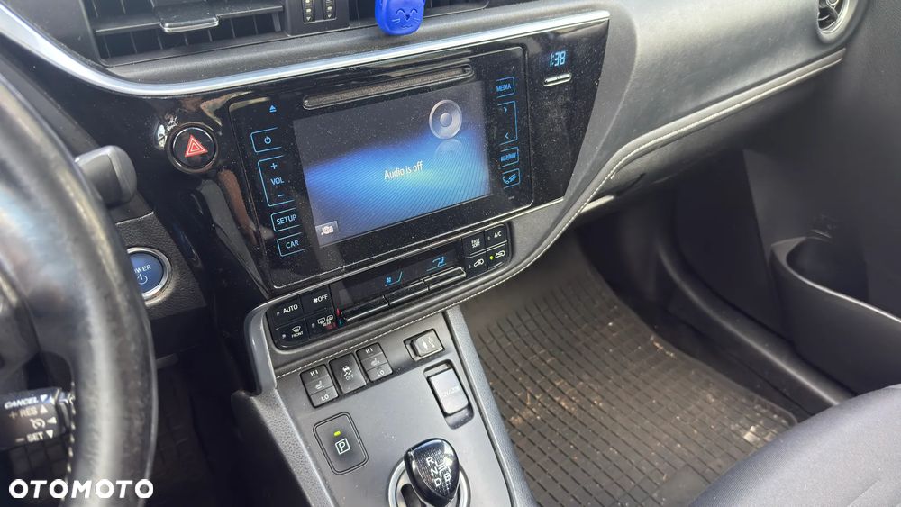 Toyota Auris Hybrid 135 Prestige - 11