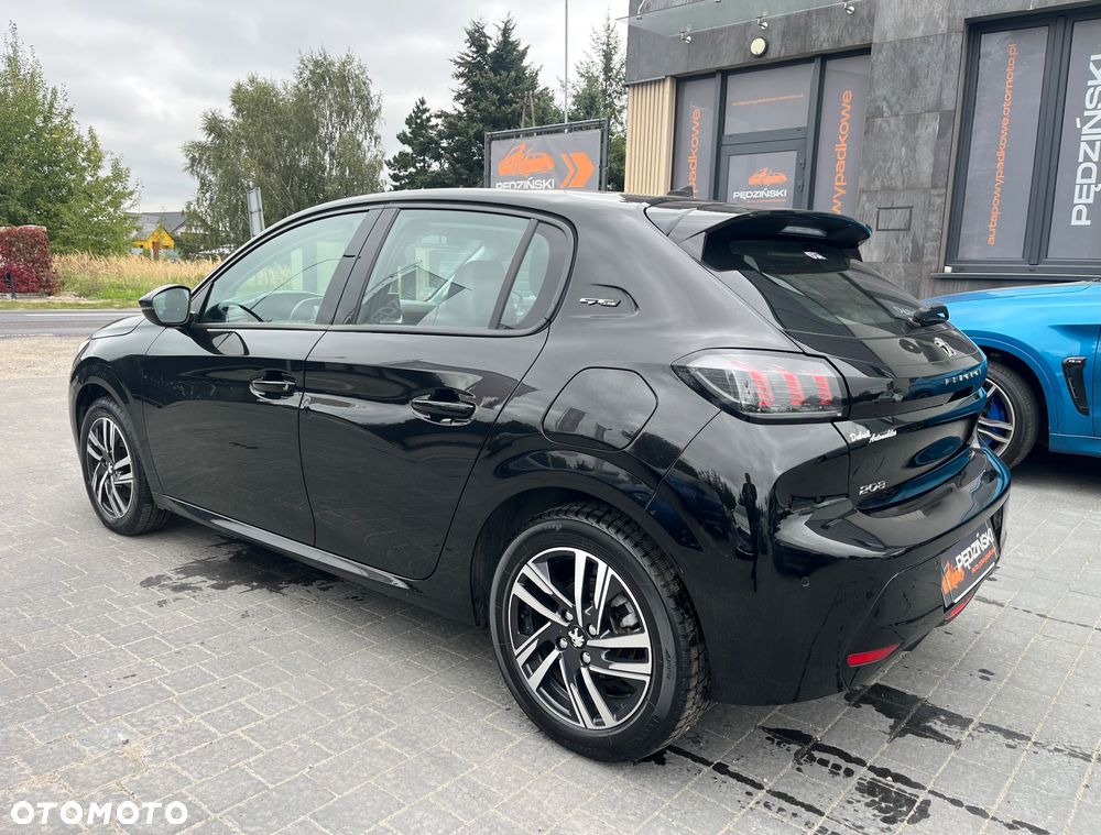 Peugeot 208 - 4