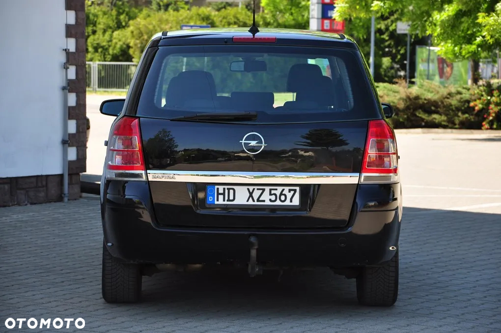 Opel Zafira 1.8 Cosmo - 21