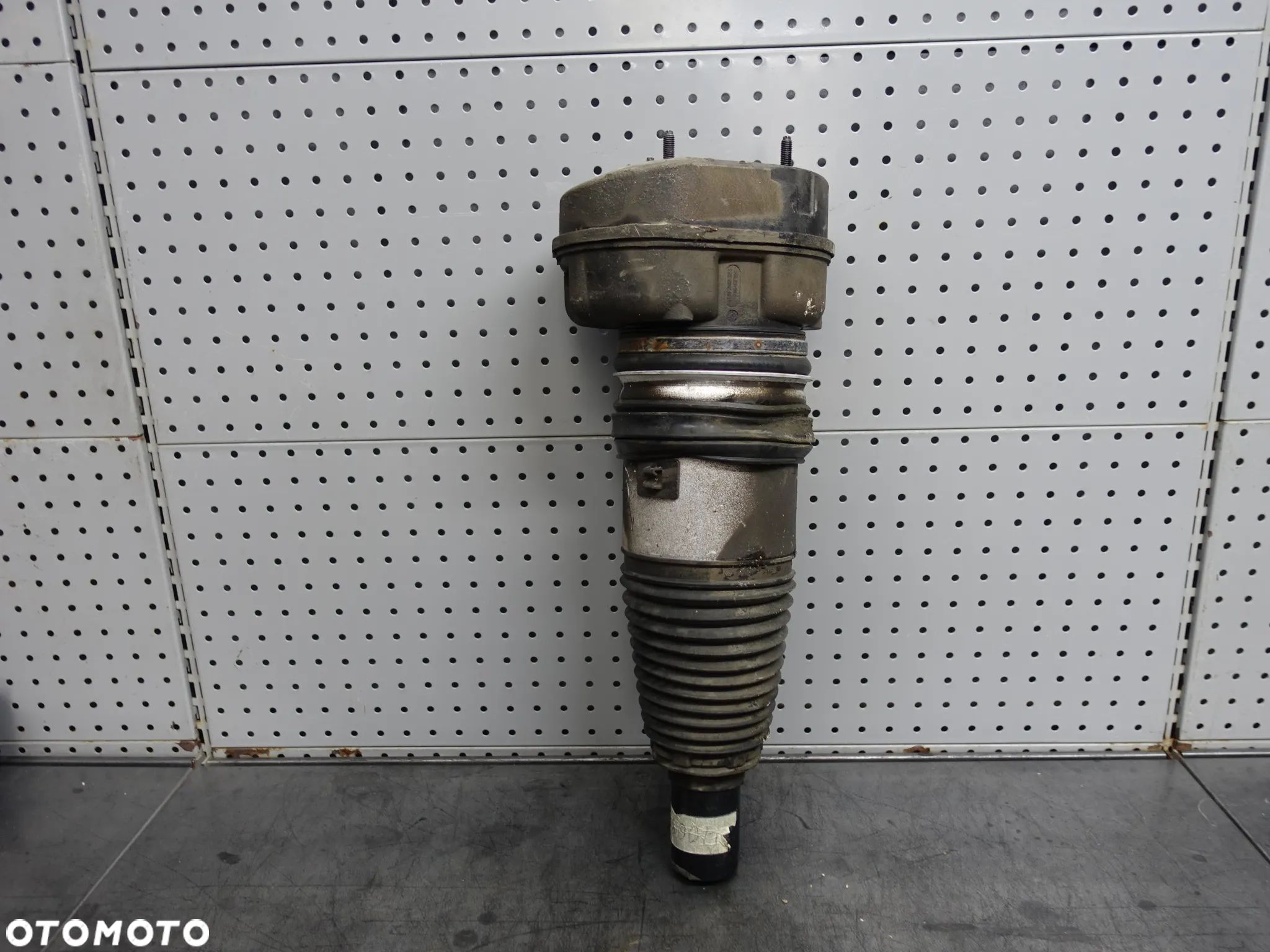 Amortyzator Prawy Przedni Hongqi E-HS9 2022- - 1