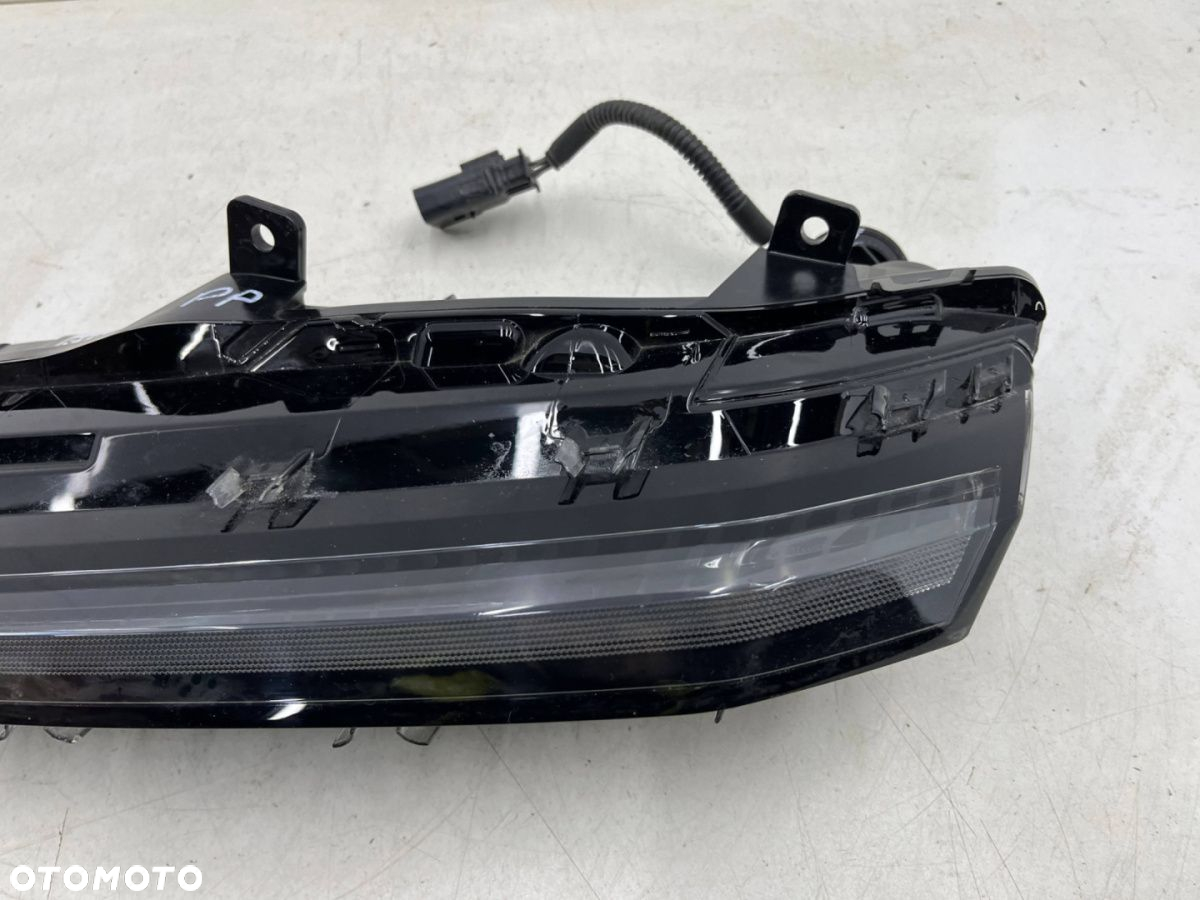 Lampa reflektor Peugeot 308 III T10 P5 21r.- prawy przedni LED DRL w zderzak światło 9835230880 - 8