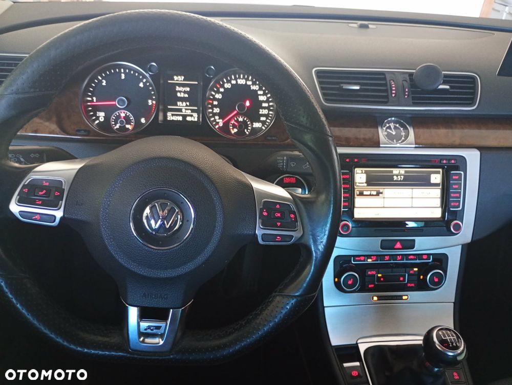 Volkswagen Passat CC - 12