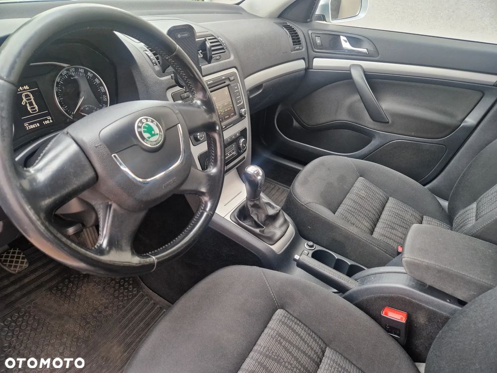 Skoda Octavia 1.6 Elegance - 5