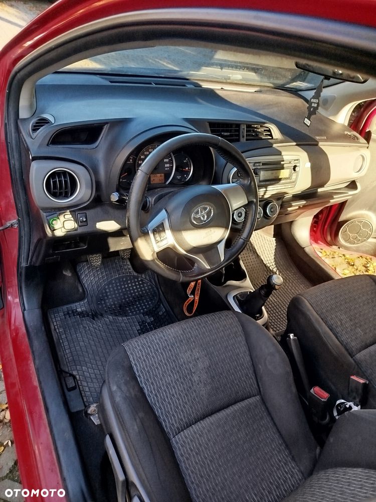 Toyota Yaris - 7