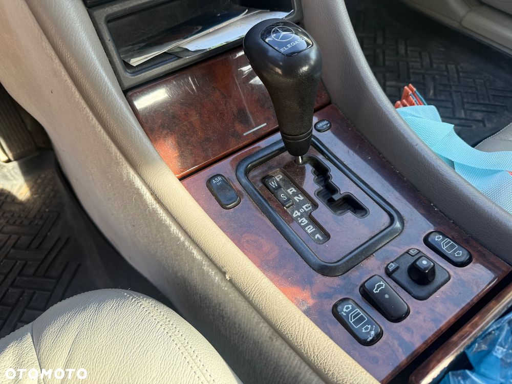 Mercedes-Benz CLK - 8