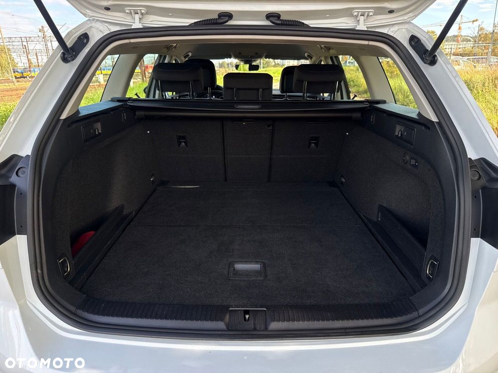 Volkswagen Passat - 39