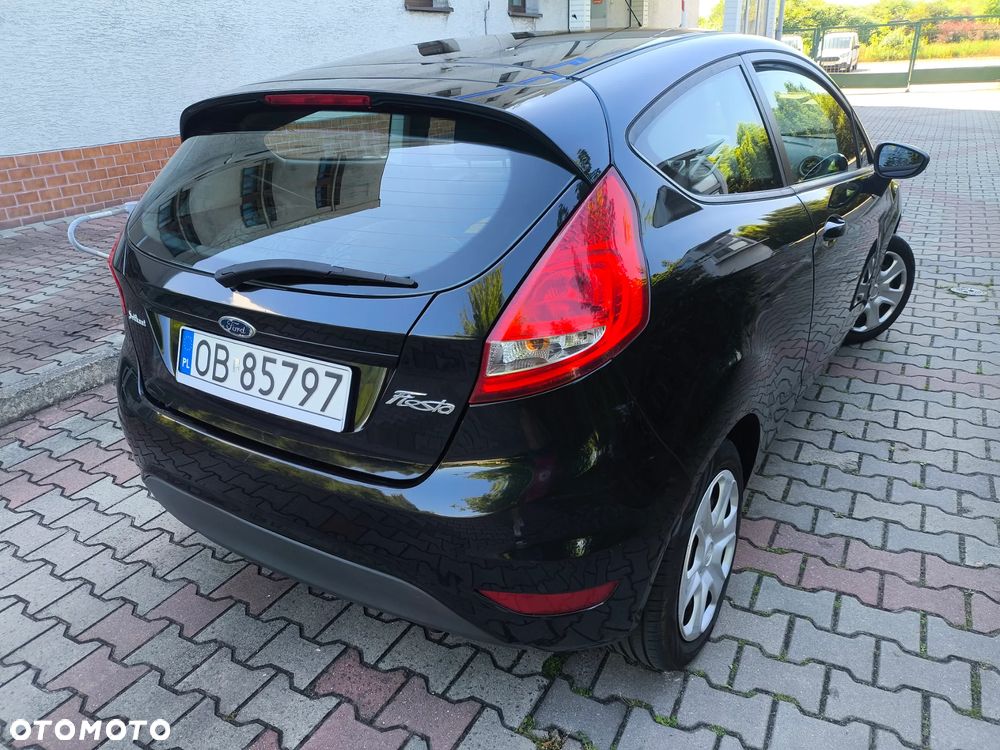 Ford Fiesta 1.4 Trend - 12