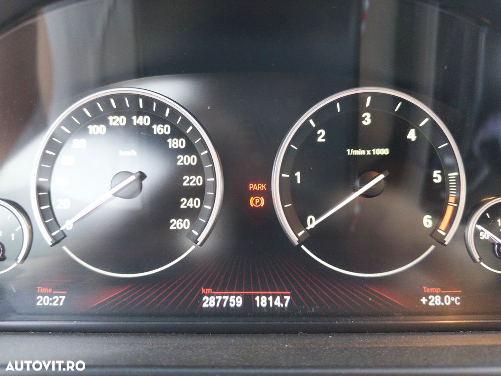 BMW Seria 5 525d Aut. - 11
