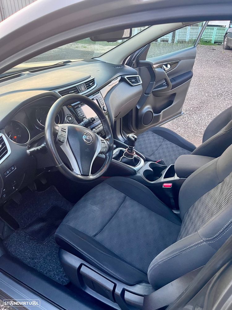 Nissan Qashqai 1.5 dCi N-Connecta 18 - 8