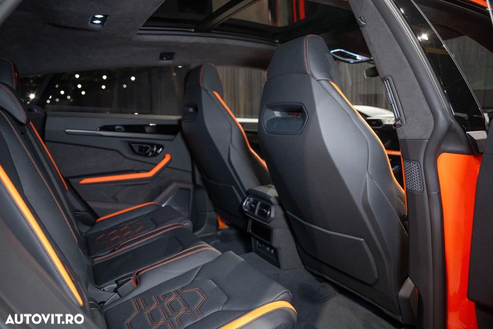 Lamborghini URUS - 33