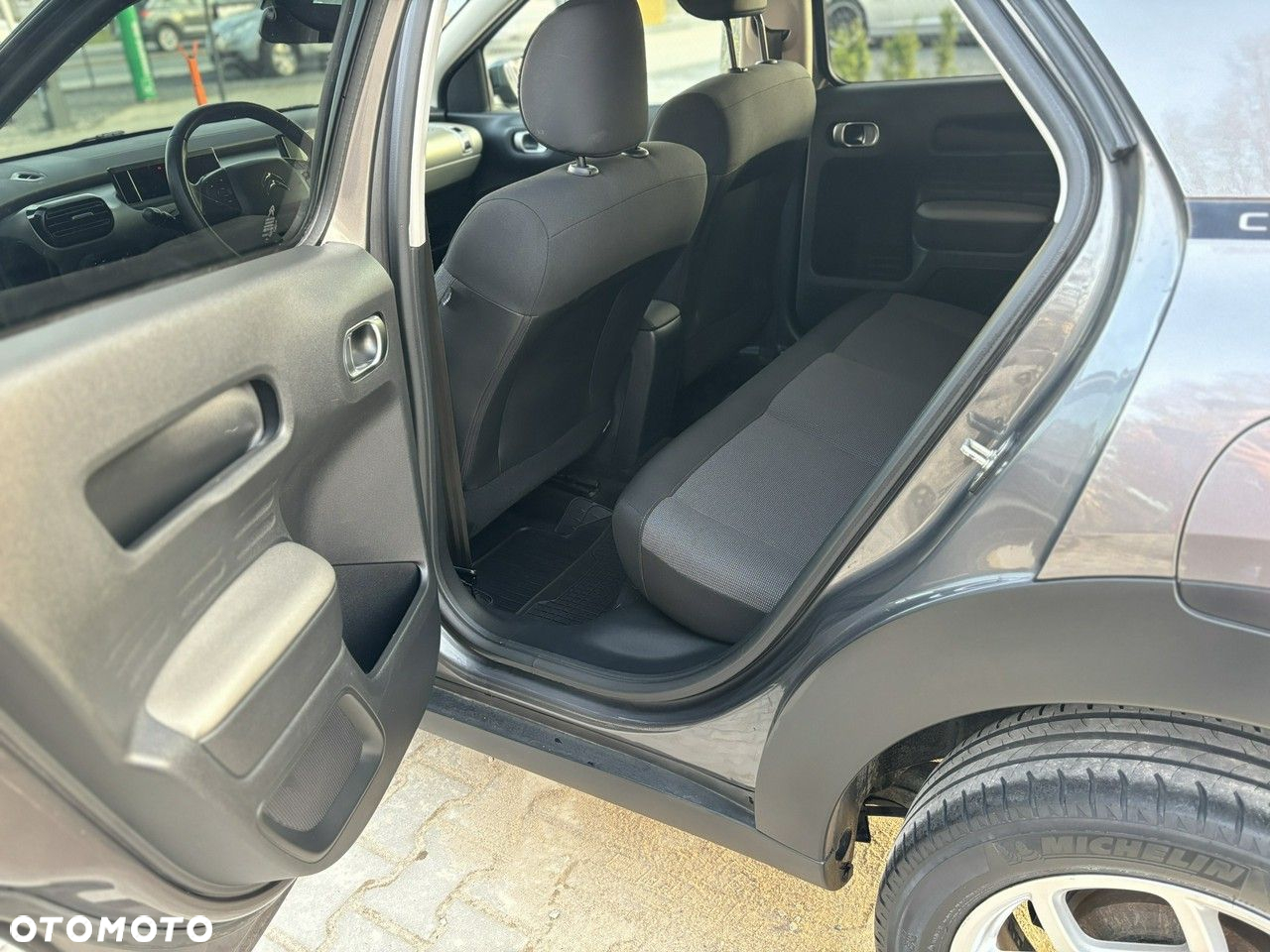 Citroën C4 Cactus - 23
