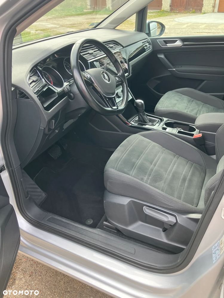 Volkswagen Touran 1.5 TSI EVO Highline DSG - 10