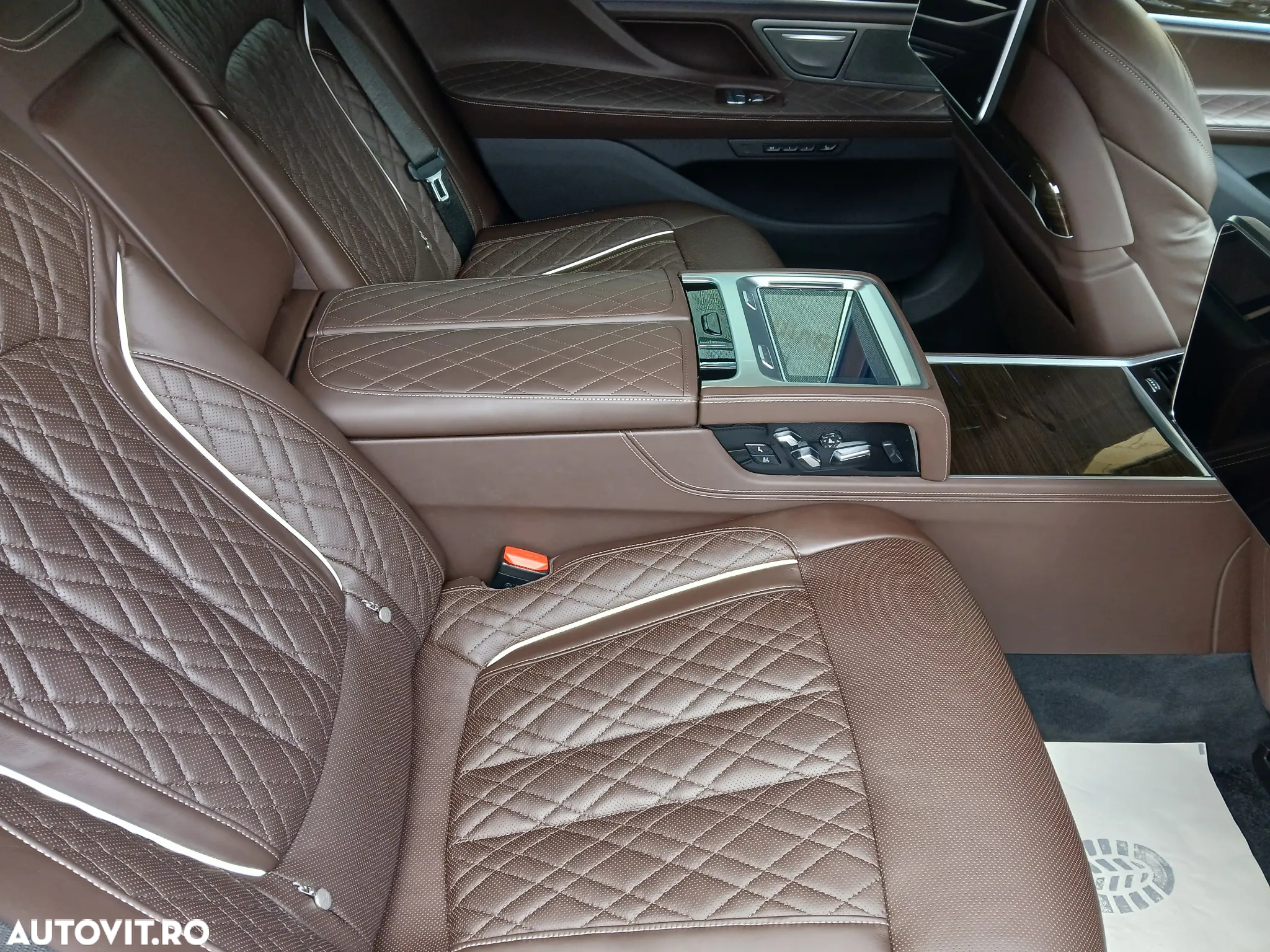 BMW Seria 7 740Li xDrive - 34