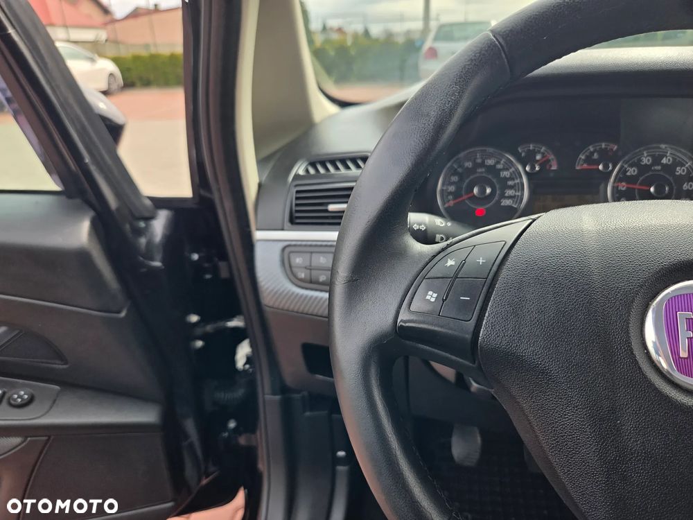 Fiat Grande Punto 1.4 8V Emotion - 28