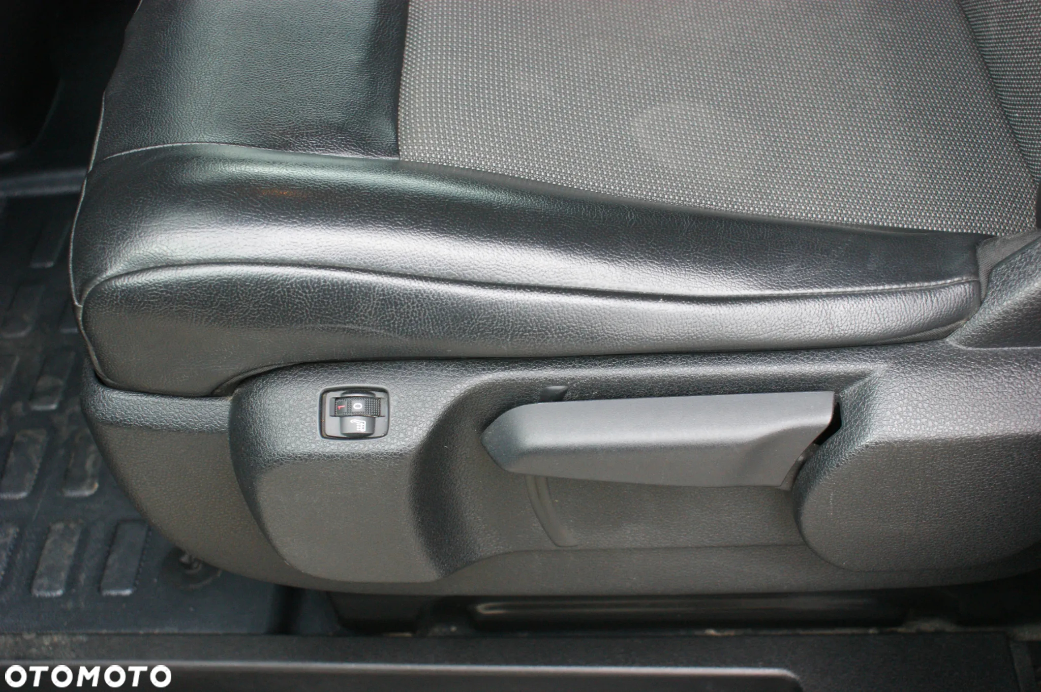 Opel Vivaro - 11