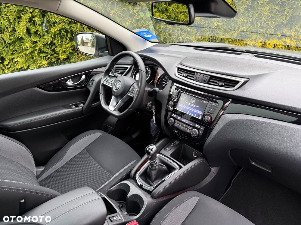 Nissan Qashqai 1.3 DIG-T N-WAY - 22