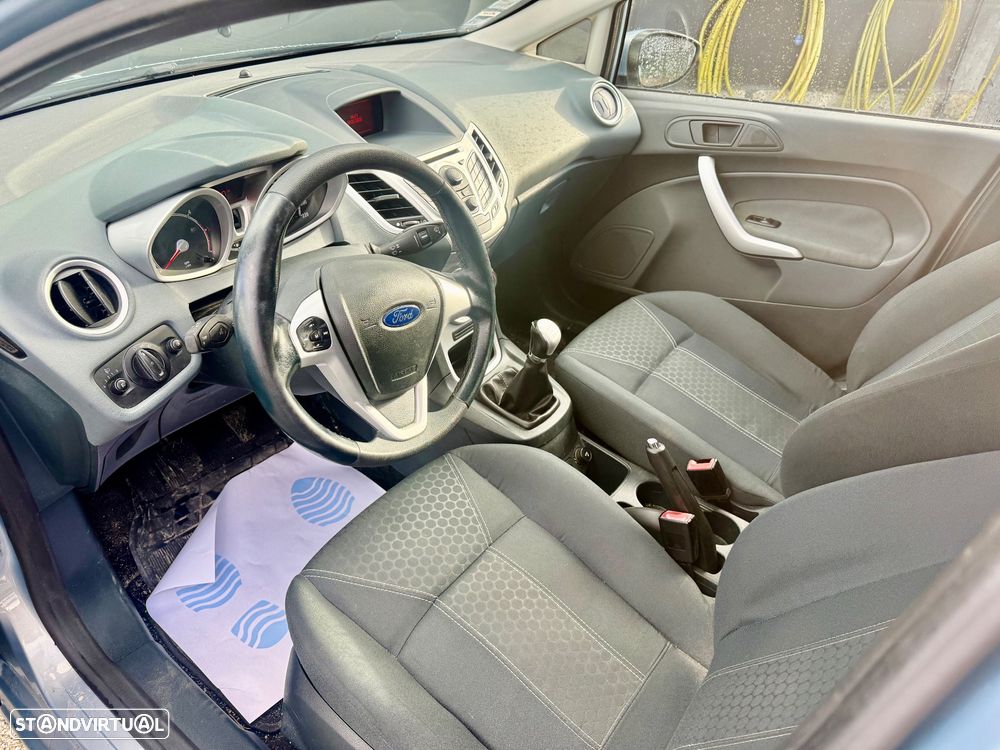 Ford Fiesta 1.6 TDCI Titanium - 31