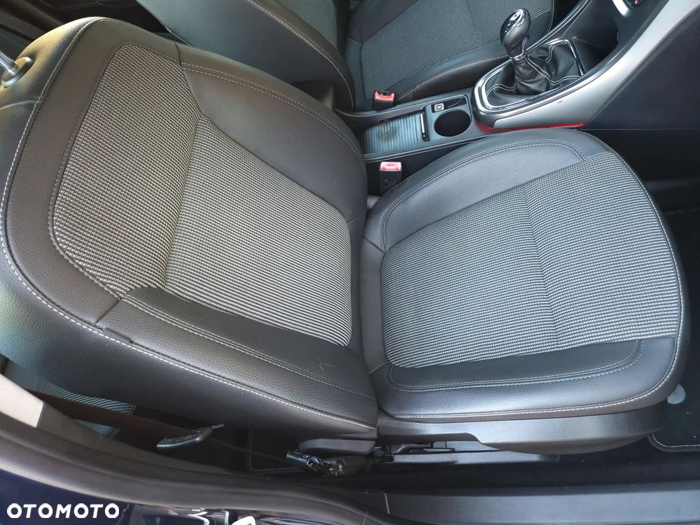 Opel Astra 1.6 Turbo Innovation - 34