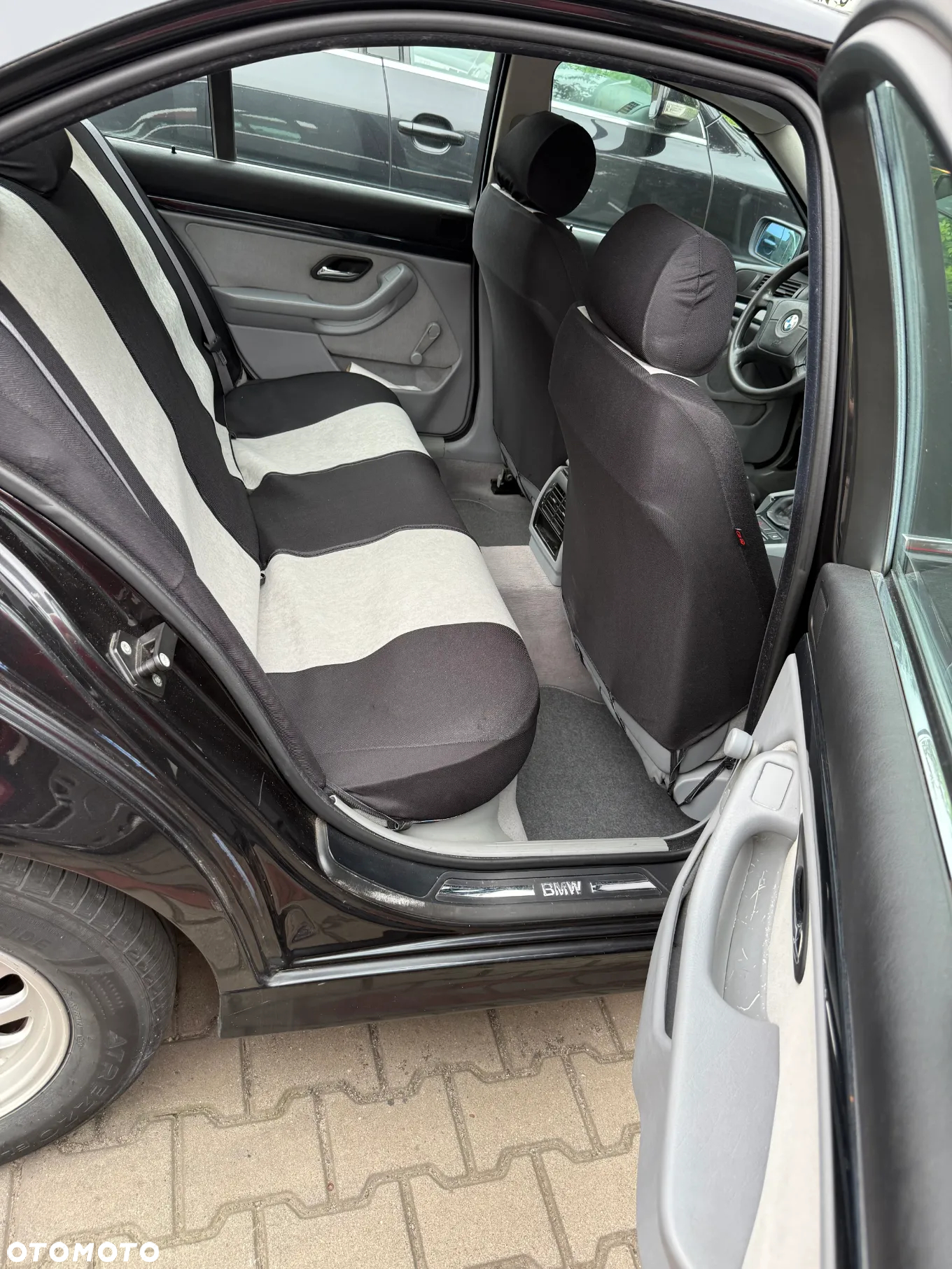 BMW Seria 5 523i - 22