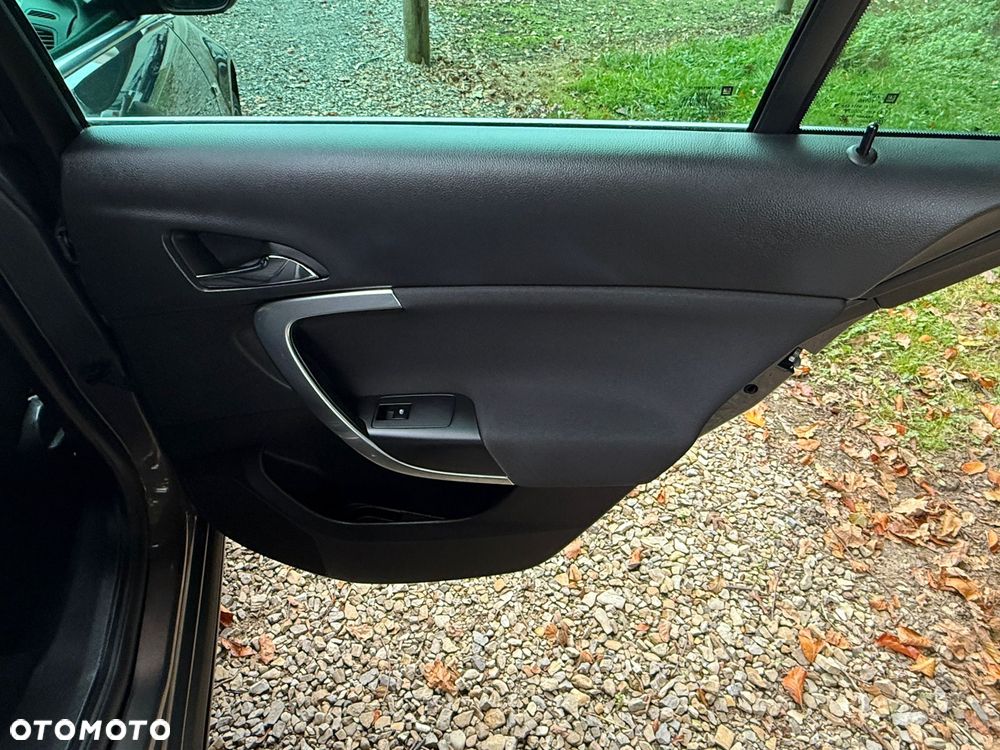 Opel Insignia 2.0 ECOTEC DI Turbo 4x4 Sport - 25