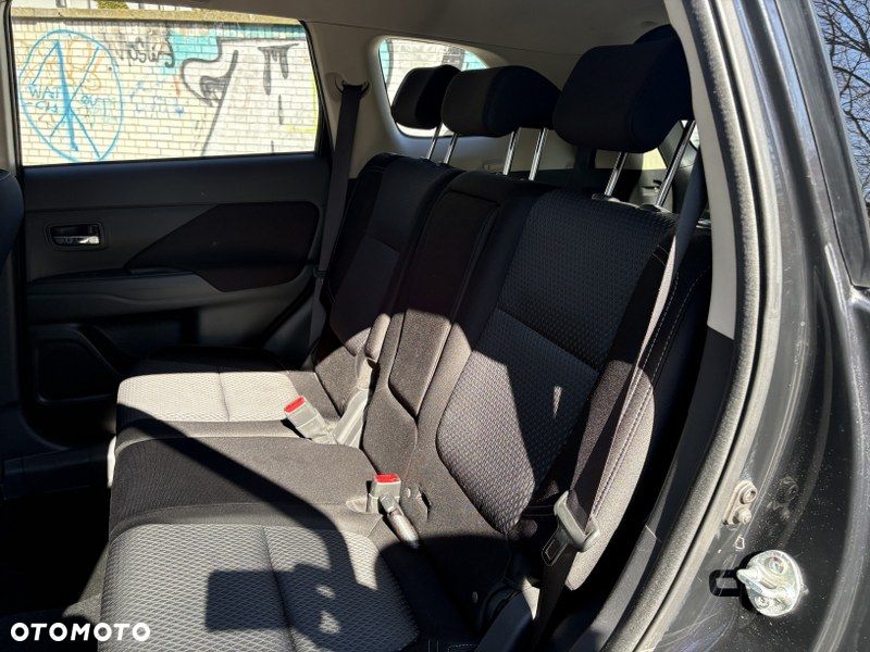 Mitsubishi Outlander 2.0 Intense + SDA 4WD CVT - 17