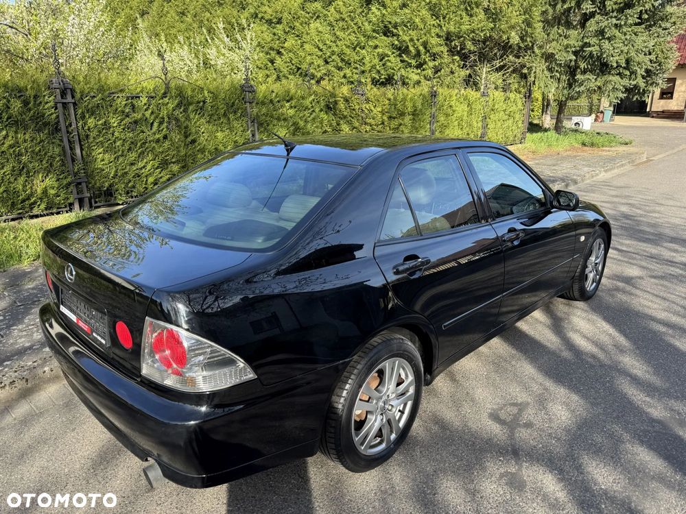 Lexus IS 200 Prestige - 5