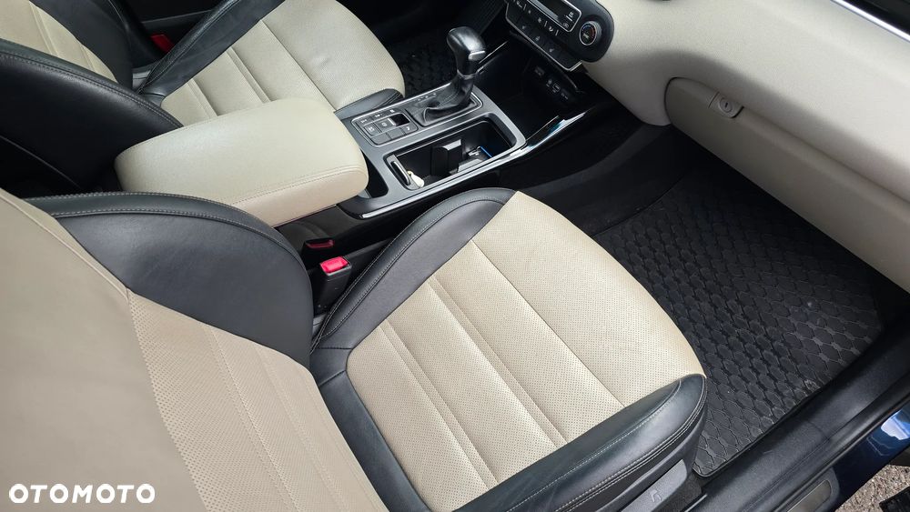 Kia Sorento 2.0 CRDI L - 24