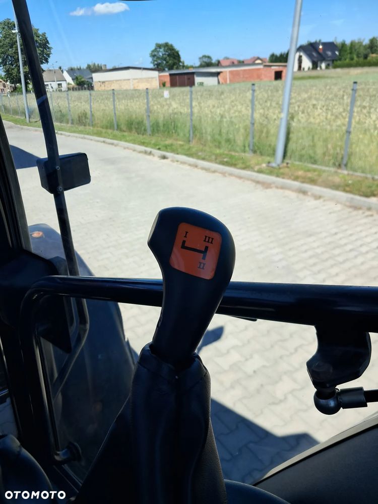 New Holland TS90 - 21