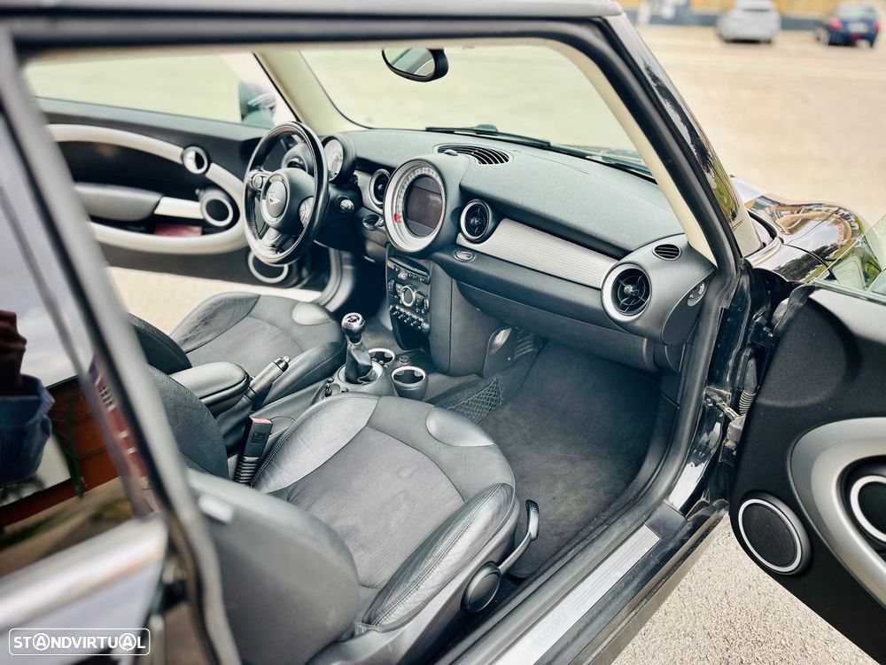 MINI 3 Portas Cooper D - 6
