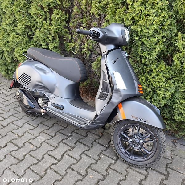Vespa GTS - 9