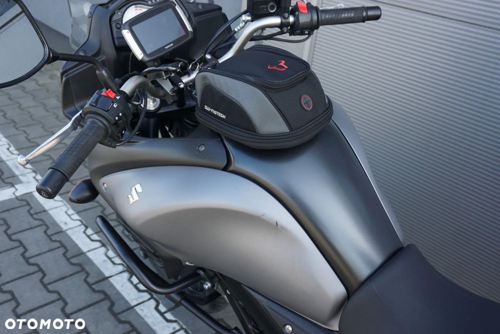 Suzuki V-STROM - 16