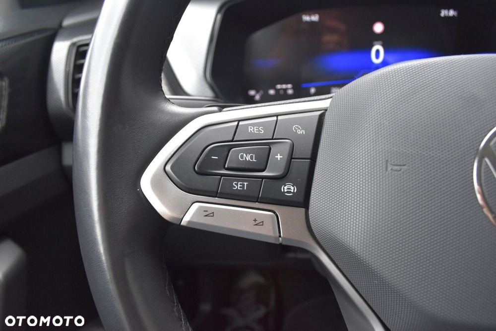 Volkswagen T-Cross - 11