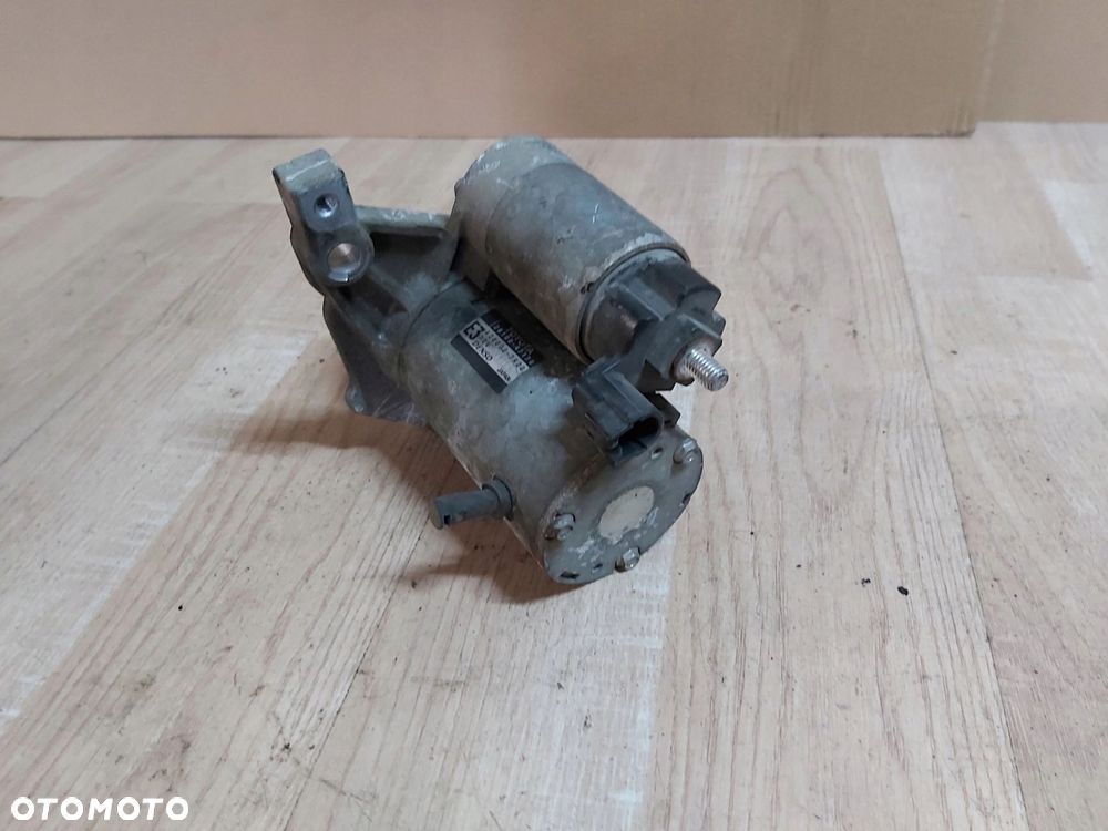 Toyota VERSO S rozrusznik 1,33 Yaris III 28100-47170 - 3