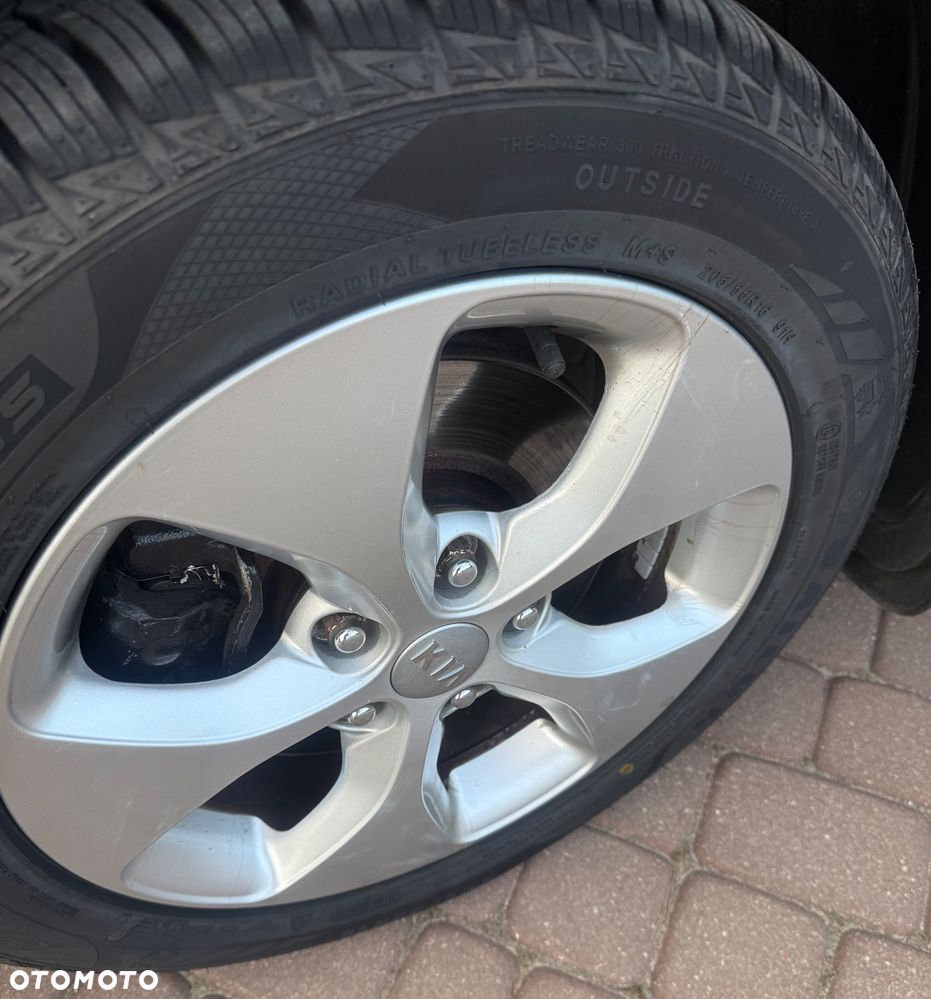 Kia Carens 1.7 CRDi XL - 24